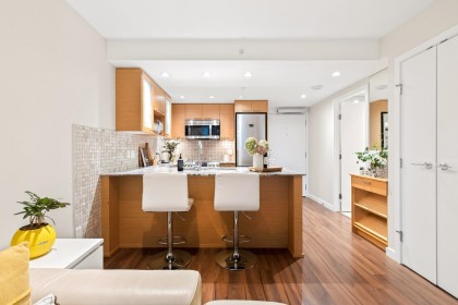 Photo 6 at 413 - 135 E 17 Street, Central Lonsdale, North Vancouver