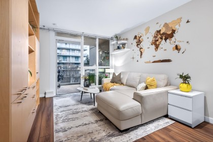 Photo 3 at 413 - 135 E 17 Street, Central Lonsdale, North Vancouver