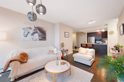 Photo 5 at 1304 - 1320 Chesterfield Avenue, Central Lonsdale, North Vancouver