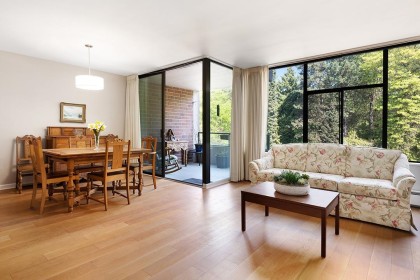 Photo 3 at 309 - 4101 Yew Street, Quilchena, Vancouver West