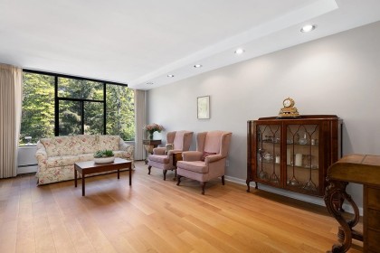 Photo 5 at 309 - 4101 Yew Street, Quilchena, Vancouver West
