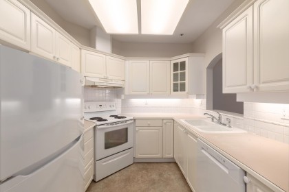 Photo 12 at 406 - 3621 W 26th Avenue, Dunbar, Vancouver West
