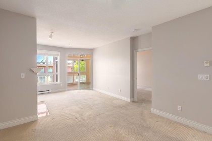 Photo 7 at 406 - 3621 W 26th Avenue, Dunbar, Vancouver West