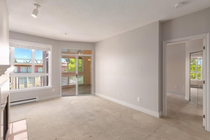 Photo 5 at 406 - 3621 W 26th Avenue, Dunbar, Vancouver West