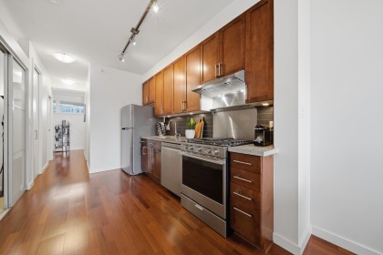 Photo 7 at 306 - 2055 Yukon Street, False Creek, Vancouver West