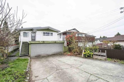 Photo 2 at 7687 Oak Street, South Granville, Vancouver West