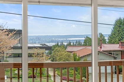 Photo 5 at 234 Rondoval Crescent, Upper Delbrook, North Vancouver