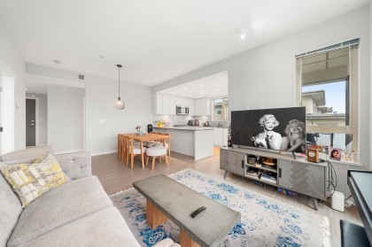 Photo 1 at 503 - 2632 Library Lane, Lynn Valley, North Vancouver
