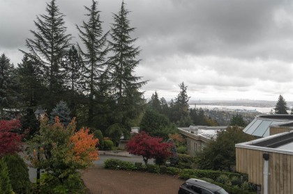 Photo 8 at 2572 Westhill Close, Westhill, West Vancouver