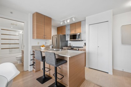 Photo 16 at 2809 - 928 Homer Street, Yaletown, Vancouver West