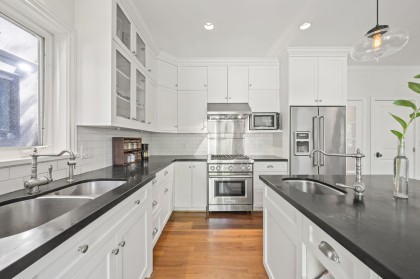 Photo 12 at 125 W 39th Avenue, Cambie, Vancouver West