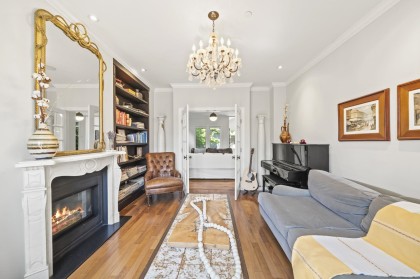 Photo 7 at 125 W 39th Avenue, Cambie, Vancouver West