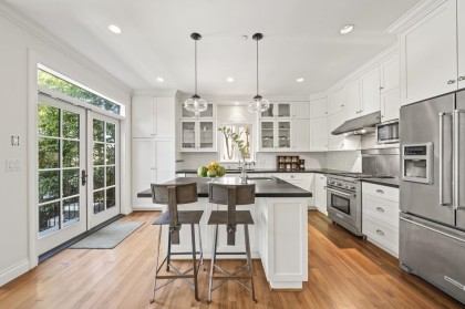 Photo 4 at 125 W 39th Avenue, Cambie, Vancouver West