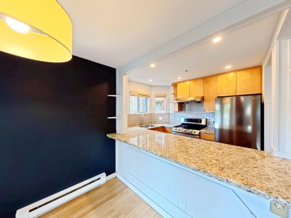 Photo 7 at 201 - 1868 W 8th Avenue, Kitsilano, Vancouver West