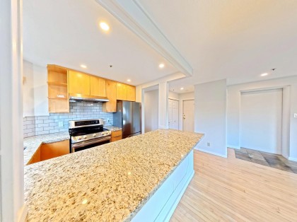 Photo 8 at 201 - 1868 W 8th Avenue, Kitsilano, Vancouver West