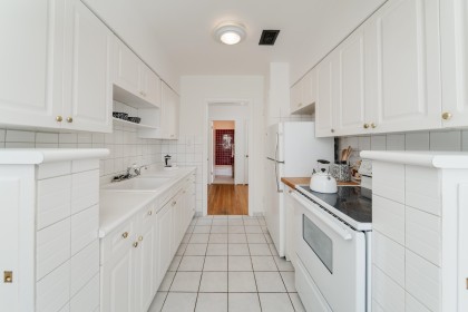 Photo 9 at 307 - 1565 Burnaby Street, West End VW, Vancouver West