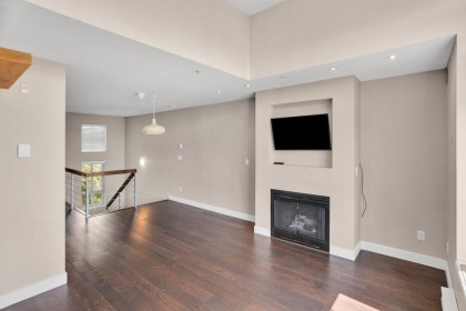 Photo 17 at 26 - 2375 W Broadway, Kitsilano, Vancouver West