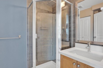 Photo 20 at 26 - 2375 W Broadway, Kitsilano, Vancouver West