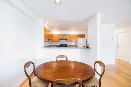 Photo 23 at 1206 - 33 Chesterfield Place, Lower Lonsdale, North Vancouver