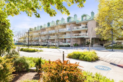 Photo 2 at 1206 - 33 Chesterfield Place, Lower Lonsdale, North Vancouver