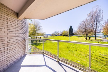 Photo 38 at 1206 - 33 Chesterfield Place, Lower Lonsdale, North Vancouver