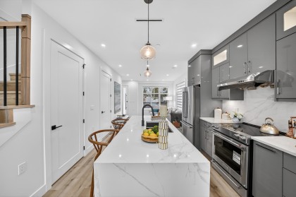 Photo 4 at 514 W 60th Avenue, Marpole, Vancouver West