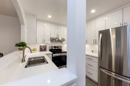 Photo 12 at 201 - 2800 Chesterfield Avenue, Upper Lonsdale, North Vancouver