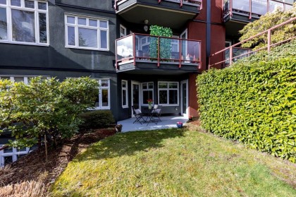 Photo 3 at 201 - 2800 Chesterfield Avenue, Upper Lonsdale, North Vancouver