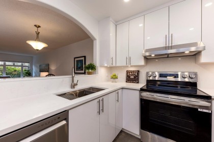 Photo 10 at 201 - 2800 Chesterfield Avenue, Upper Lonsdale, North Vancouver