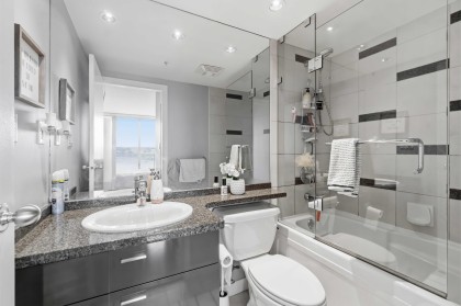 Photo 17 at 908 - 1408 Strathmore Mews, Yaletown, Vancouver West
