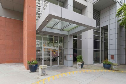 Photo 4 at 908 - 1408 Strathmore Mews, Yaletown, Vancouver West