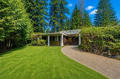 Photo 2 at 835 Wildwood Place, British Properties, West Vancouver