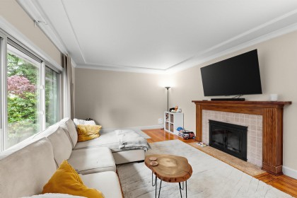 Photo 2 at 1095 E 29th Street, Lynn Valley, North Vancouver