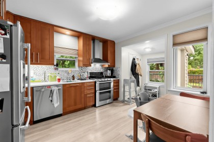 Photo 6 at 1095 E 29th Street, Lynn Valley, North Vancouver