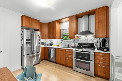 Photo 7 at 1095 E 29th Street, Lynn Valley, North Vancouver