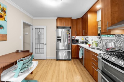 Photo 9 at 1095 E 29th Street, Lynn Valley, North Vancouver