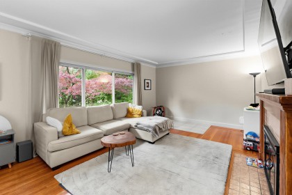 Photo 4 at 1095 E 29th Street, Lynn Valley, North Vancouver