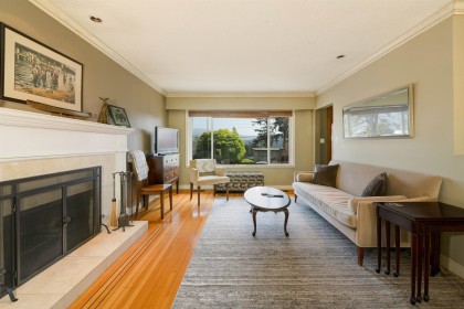 Photo 4 at 893 Friar Crescent, Dollarton, North Vancouver