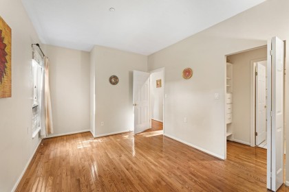 Photo 16 at 101 - 843 22nd Street, Dundarave, West Vancouver