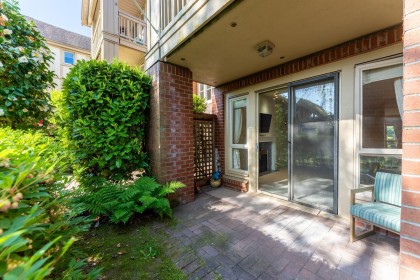 Photo 3 at 101 - 843 22nd Street, Dundarave, West Vancouver