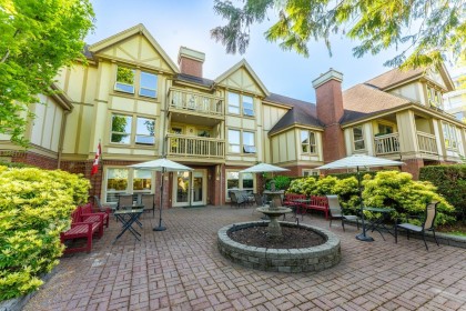 Photo 1 at 101 - 843 22nd Street, Dundarave, West Vancouver