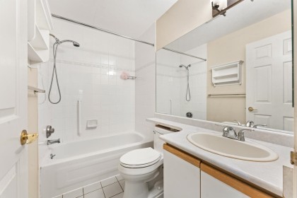 Photo 18 at 101 - 843 22nd Street, Dundarave, West Vancouver
