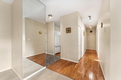Photo 15 at 101 - 843 22nd Street, Dundarave, West Vancouver