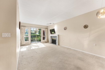 Photo 8 at 101 - 843 22nd Street, Dundarave, West Vancouver