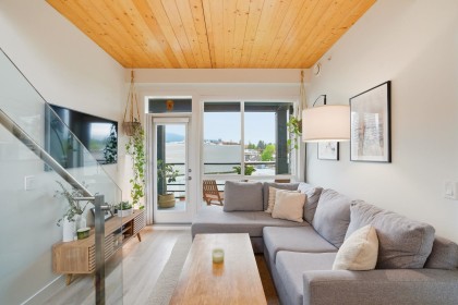 Photo 10 at 607 - 128 E 8th Street, Central Lonsdale, North Vancouver