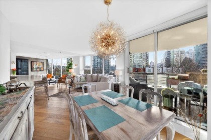 Photo 1 at 603 - 1009 Expo Boulevard, Yaletown, Vancouver West
