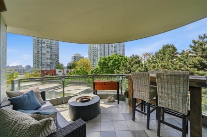 Photo 10 at 603 - 1009 Expo Boulevard, Yaletown, Vancouver West
