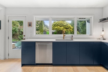 Photo 5 at 675 Burley Drive, Cedardale, West Vancouver