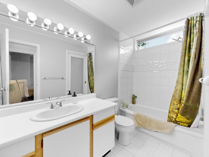 Photo 7 at 103 - 2252 W 5th Avenue, Kitsilano, Vancouver West