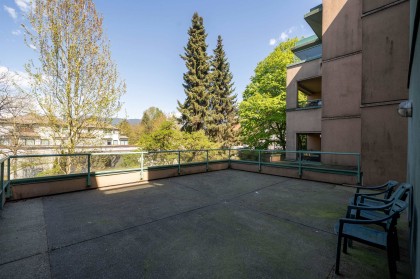 Photo 13 at 207 - 223 Mountain Highway, Lynnmour, North Vancouver
